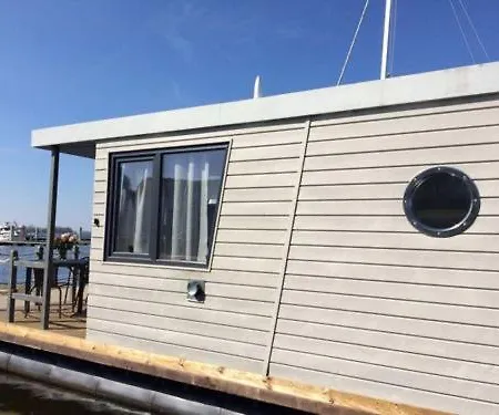 Ботель Hausbooturlaub Hausboot Mieten